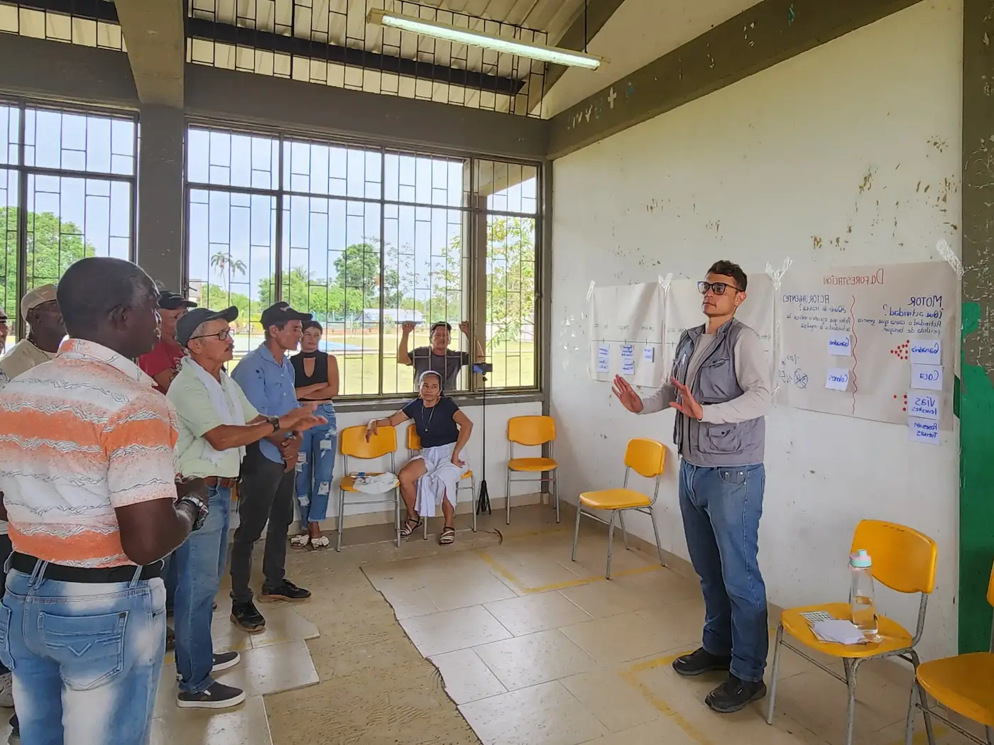 Juan at the Cacao station